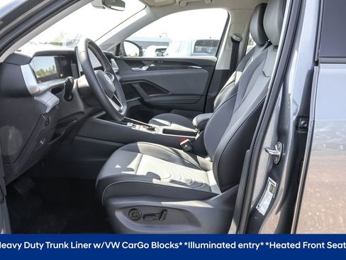 Used 2025 Volkswagen Tiguan SE image 5