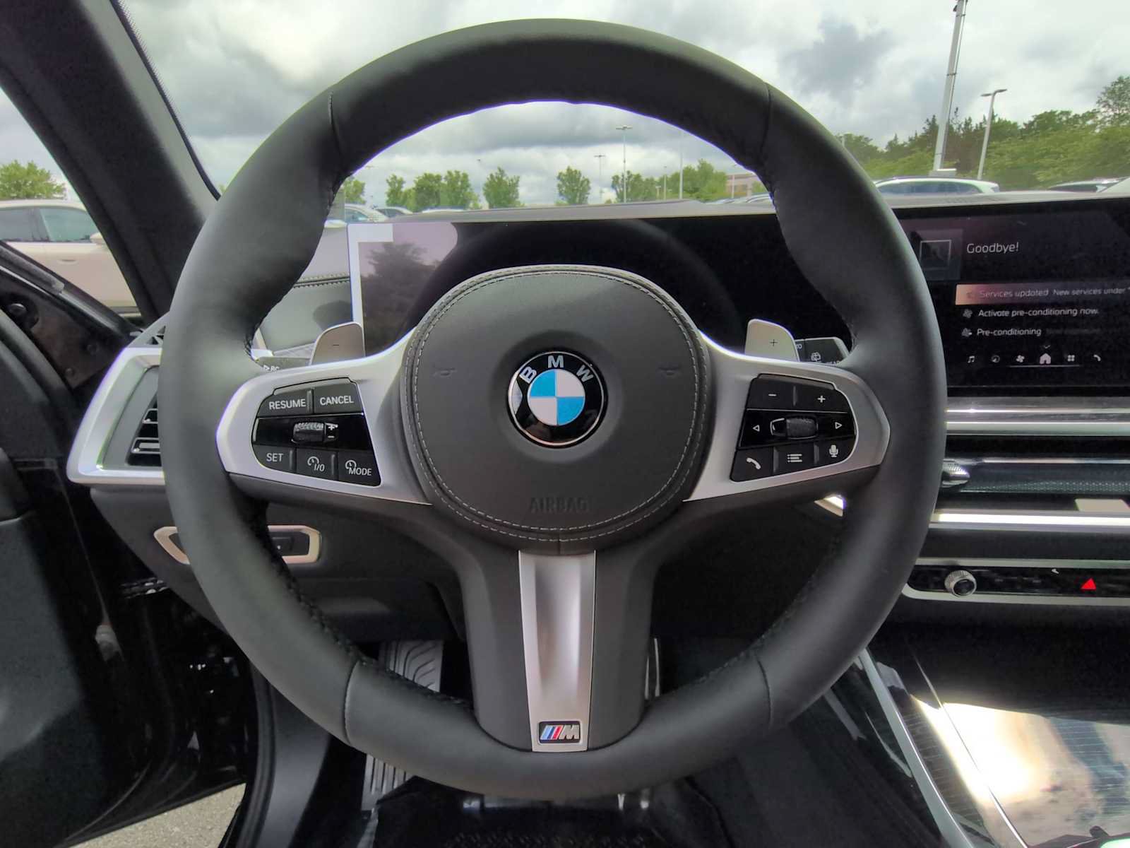 Used 2027 BMW X7 xDrive40i w/ M Sport Package AWD/4WD image 25
