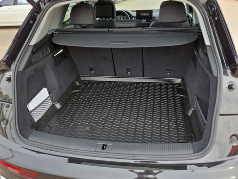 Certified 2025 Audi Q5 2.0T Premium Plus w/ Premium Plus Package image 12