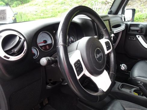 Used 2014 Jeep Wrangler Sahara AWD/4WD image 14