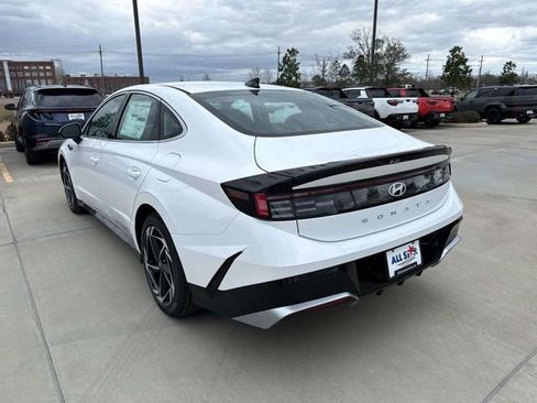 New 2026 Hyundai Sonata SEL FWD image 8