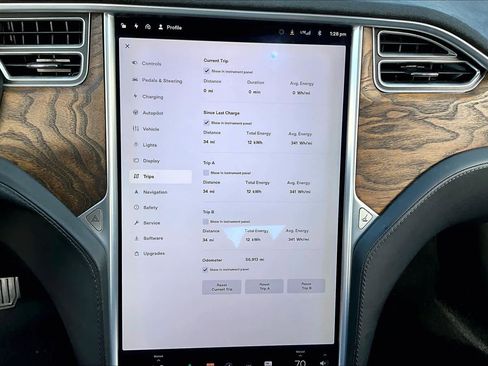 Used 2017 Tesla Model S 75 image 31