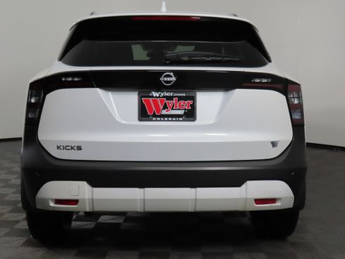 Certified 2025 Nissan Kicks SV w/ SV Premium Package image 40