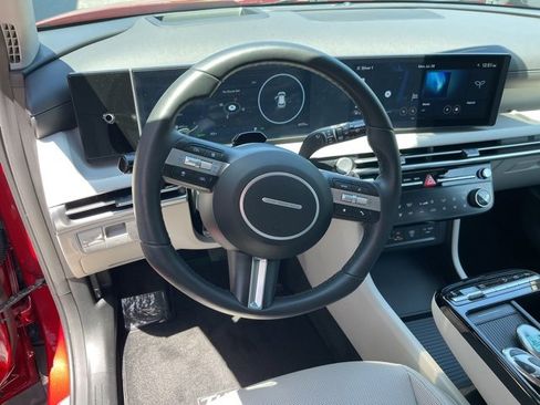 Used 2025 Hyundai Tucson Limited image 22