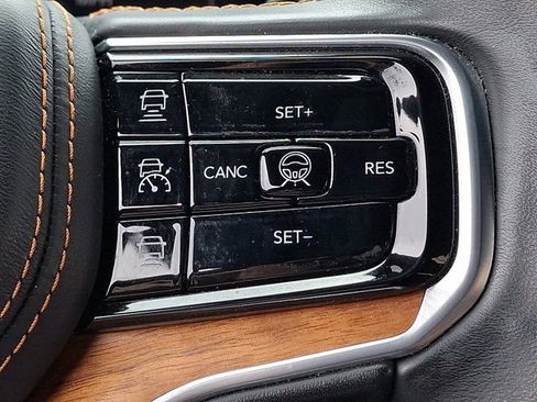 Certified 2022 Jeep Grand Wagoneer Series III AWD/4WD image 29