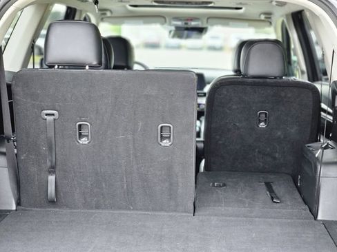 Used 2025 Kia Telluride S image 31