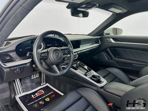 Used 2022 Porsche 911 Turbo S image 10