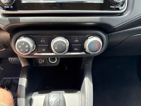 Used 2023 Nissan Versa S FWD image 24