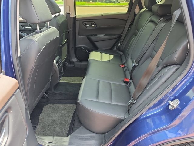 Used 2023 Nissan Rogue SL w/ SL Premium Package AWD/4WD image 18