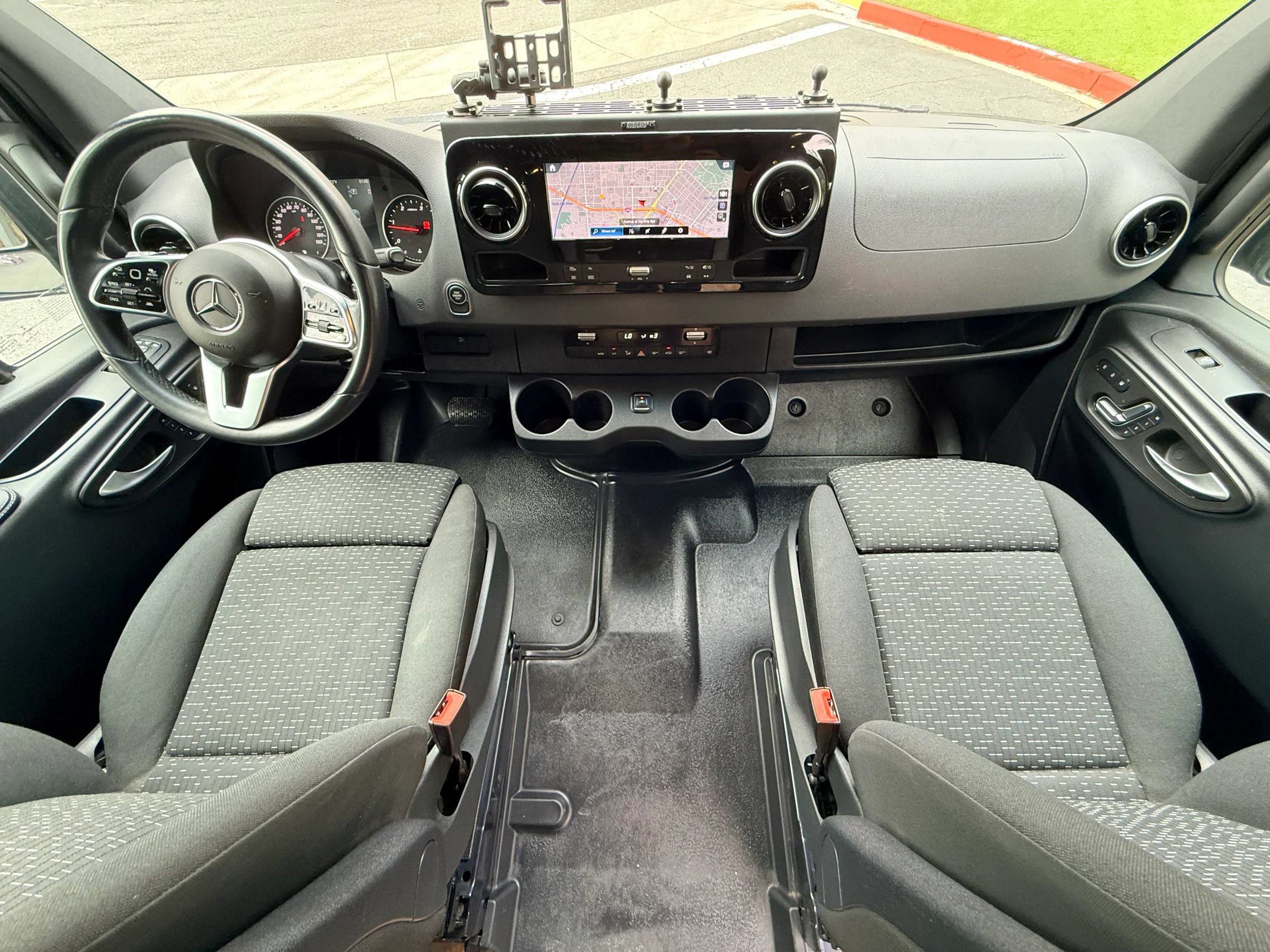 Used 2023 Mercedes-Benz Sprinter 2500 image 18