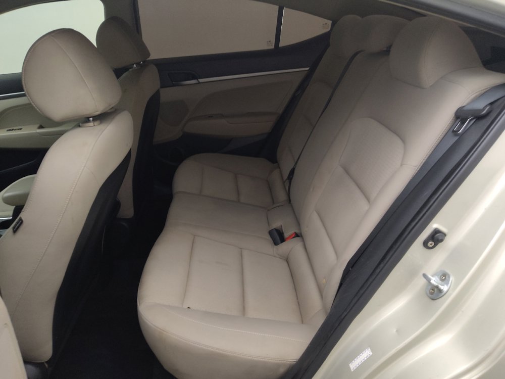 Used 2017 Hyundai Elantra SE FWD image 18