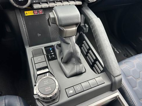 Used 2026 Toyota 4Runner 4WD image 27