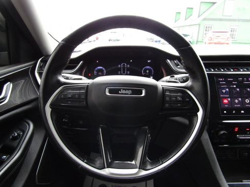 Used 2022 Jeep Grand Cherokee L Laredo w/ Luxury Tech Group I AWD/4WD image 10