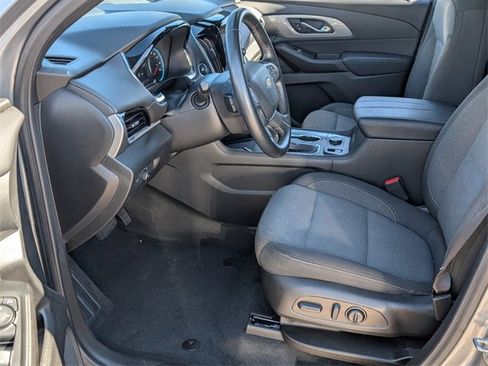 Certified 2023 Chevrolet Traverse LT image 6