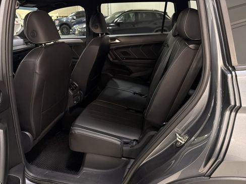 Certified 2024 Volkswagen Tiguan SE R-Line w/ MDO Package, Three-Row FWD image 22
