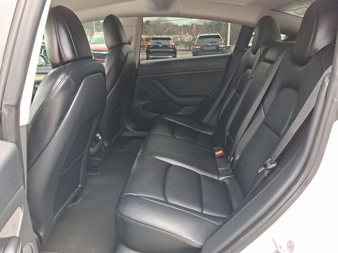 Used 2023 Tesla Model 3 Standard Range image 11