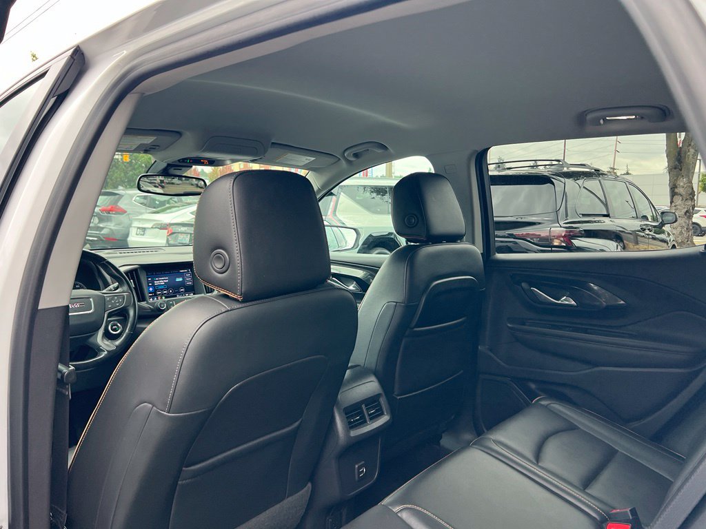 Used 2022 GMC Terrain AT4 AWD/4WD image 9