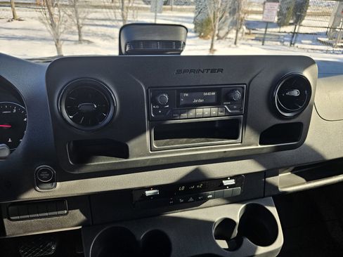 New 2025 Mercedes-Benz Sprinter 2500 image 24