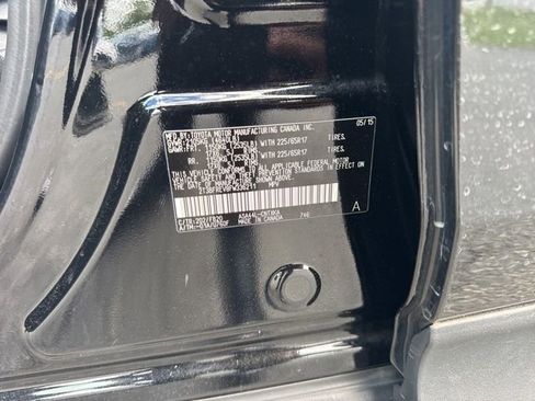 Used 2015 Toyota RAV4 LE AWD/4WD image 12