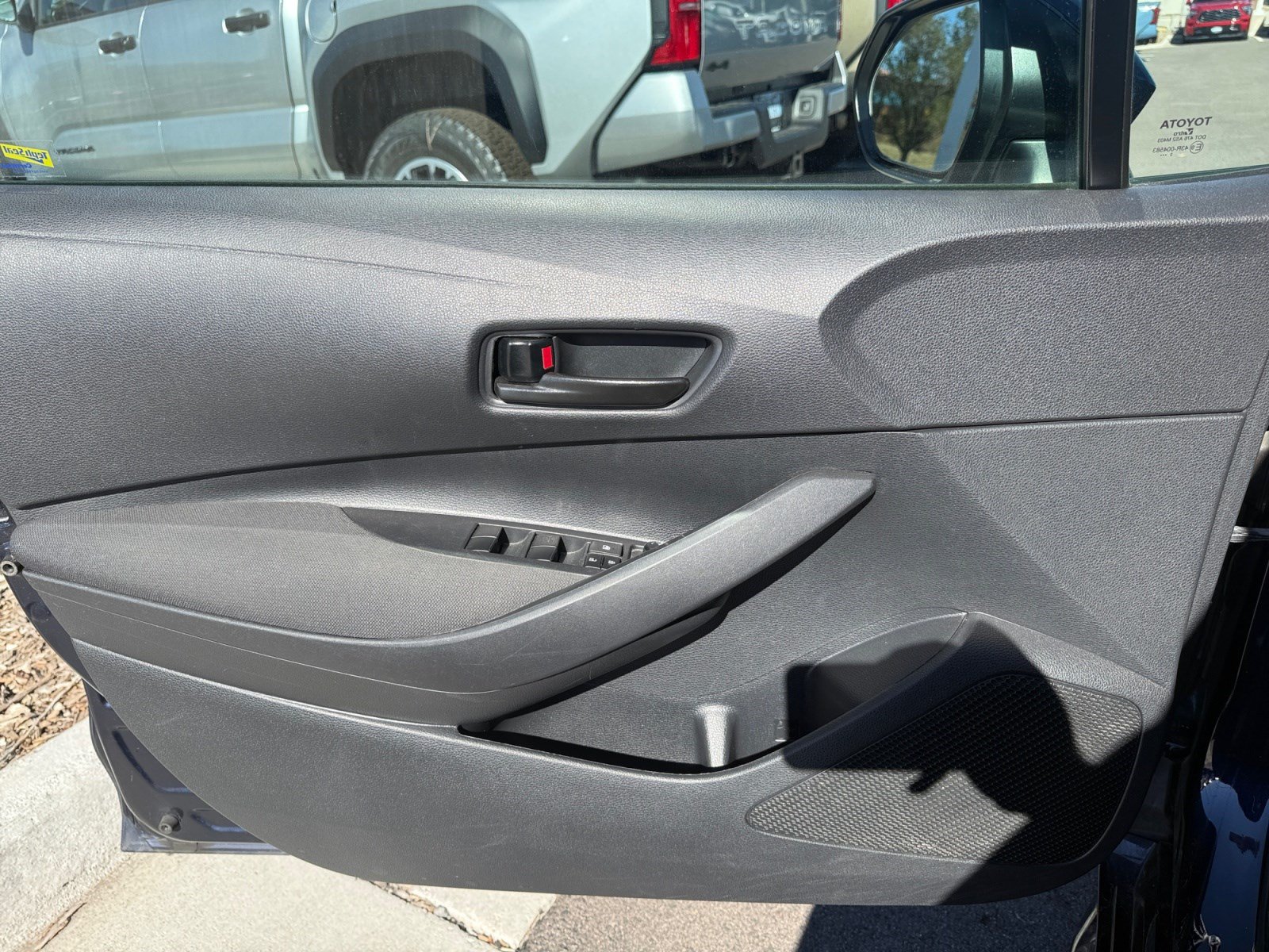 Used 2024 Toyota Corolla LE FWD image 13