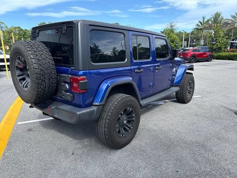 Used 2018 Jeep Wrangler Unlimited Sahara AWD/4WD image 5