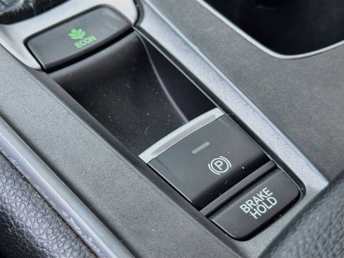 Used 2019 Honda Accord LX image 12