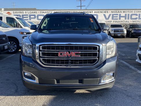 Used 2019 GMC Yukon XL SLT w/ Open Road Package image 3