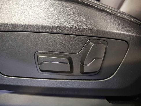 Used 2025 BMW X1 xDrive28i w/ Technology Package image 27