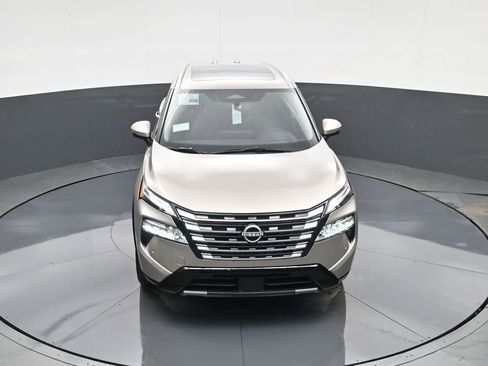 New 2026 Nissan Rogue Platinum w/ Platinum Premium Package AWD/4WD image 2