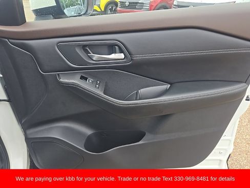 Used 2023 Nissan Rogue SL AWD/4WD image 27