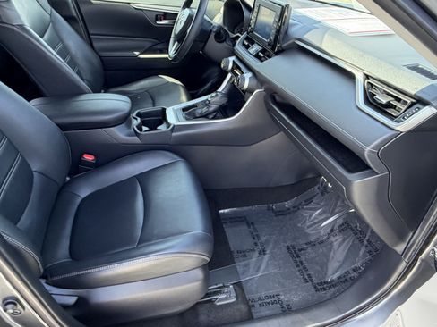 Certified 2019 Toyota RAV4 XLE Premium w/ Carpet Mat Package FWD image 10