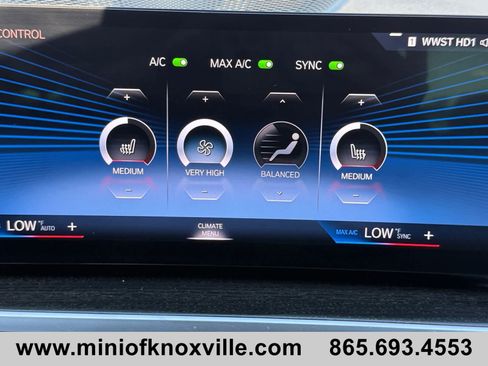 Used 2023 BMW 330i xDrive Sedan w/ Premium Package AWD/4WD image 27
