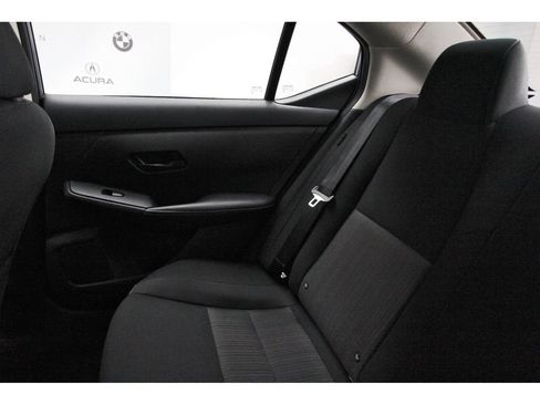 Used 2025 Nissan Sentra SV FWD image 9