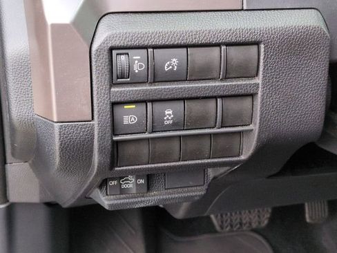 Used 2024 Toyota Tacoma SR5 AWD/4WD image 16