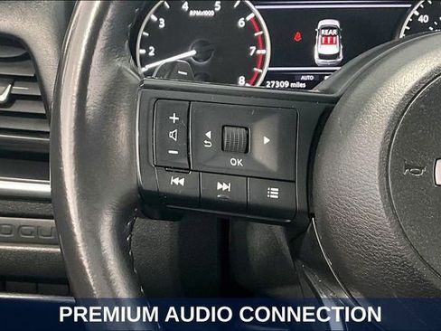 Used 2023 Nissan Rogue S AWD/4WD image 15