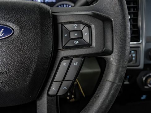 Used 2022 Ford F350 XLT w/ XLT Premium Package image 17