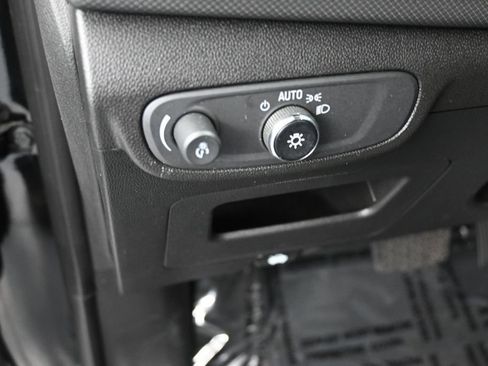 Used 2025 Chevrolet TrailBlazer LT AWD/4WD image 26