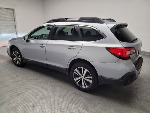 Used 2018 Subaru Outback 2.5i Limited AWD/4WD image 3