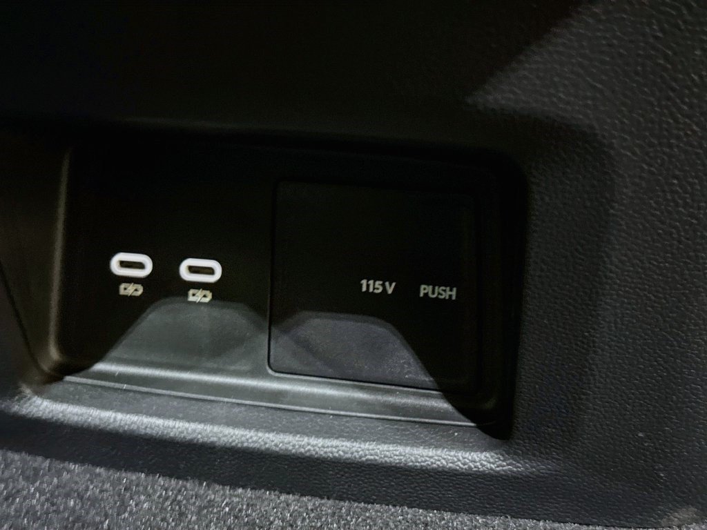 Used 2025 Volkswagen Atlas Cross Sport SEL Premium R-Line AWD/4WD image 40