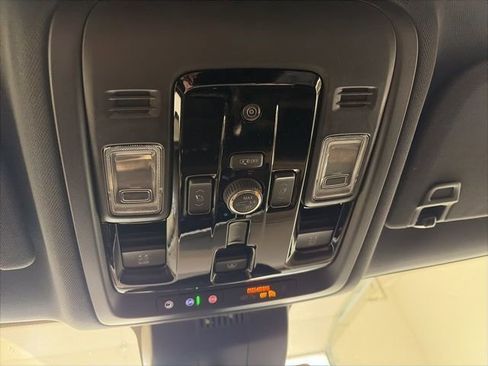 New 2026 Chevrolet Suburban High Country image 25