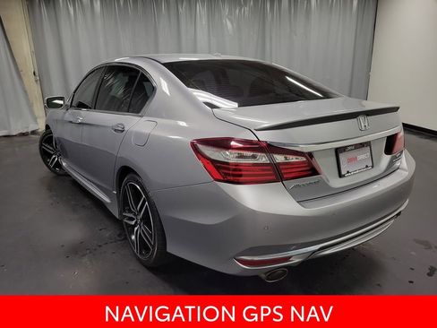 Used 2016 Honda Accord Touring image 6