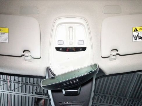 Certified 2025 Volvo XC40 B5 Plus image 8