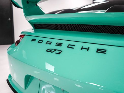 Used 2018 Porsche 911 GT3 RWD image 13