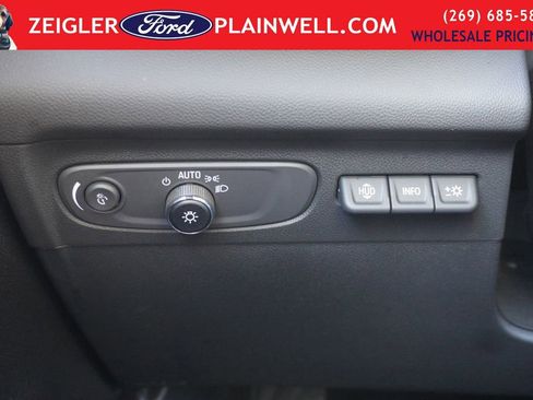 Used 2023 Buick Envision Avenir image 34