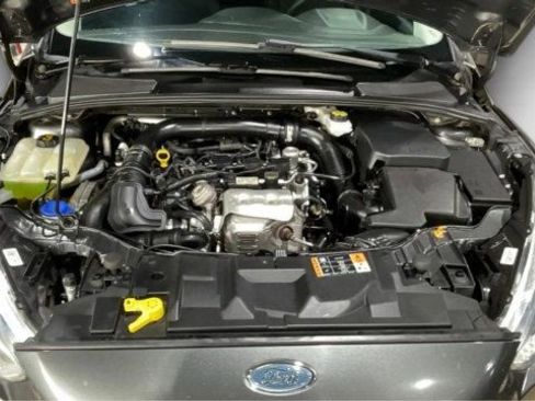 Used 2018 Ford Focus SE image 19