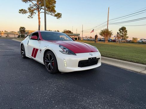 Used 2020 Nissan 370Z Coupe RWD image 12