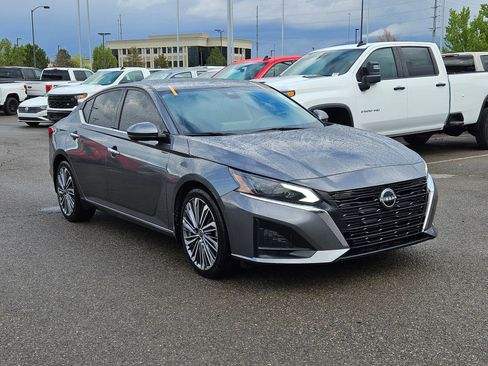 Used 2023 Nissan Altima 2.5 SL AWD/4WD image 15