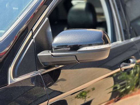 Used 2019 Ford Edge Titanium w/ Equipment Group 301A FWD image 8