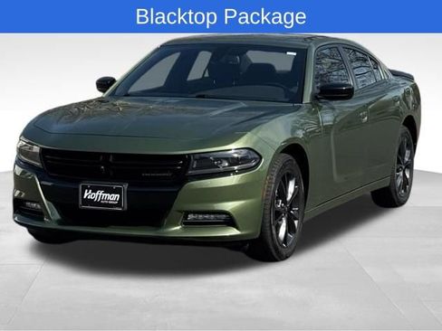 Used 2022 Dodge Charger SXT w/ Blacktop Package AWD/4WD image 3