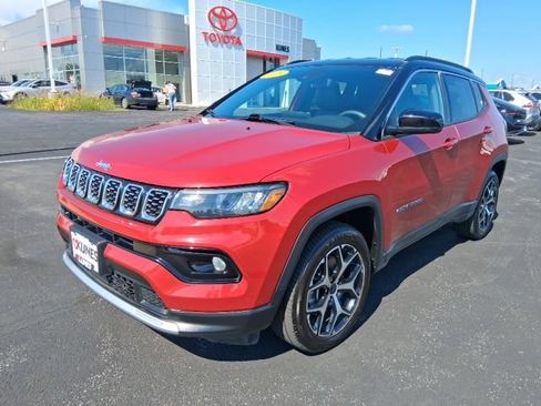 Used 2025 Jeep Compass Limited AWD/4WD image 11